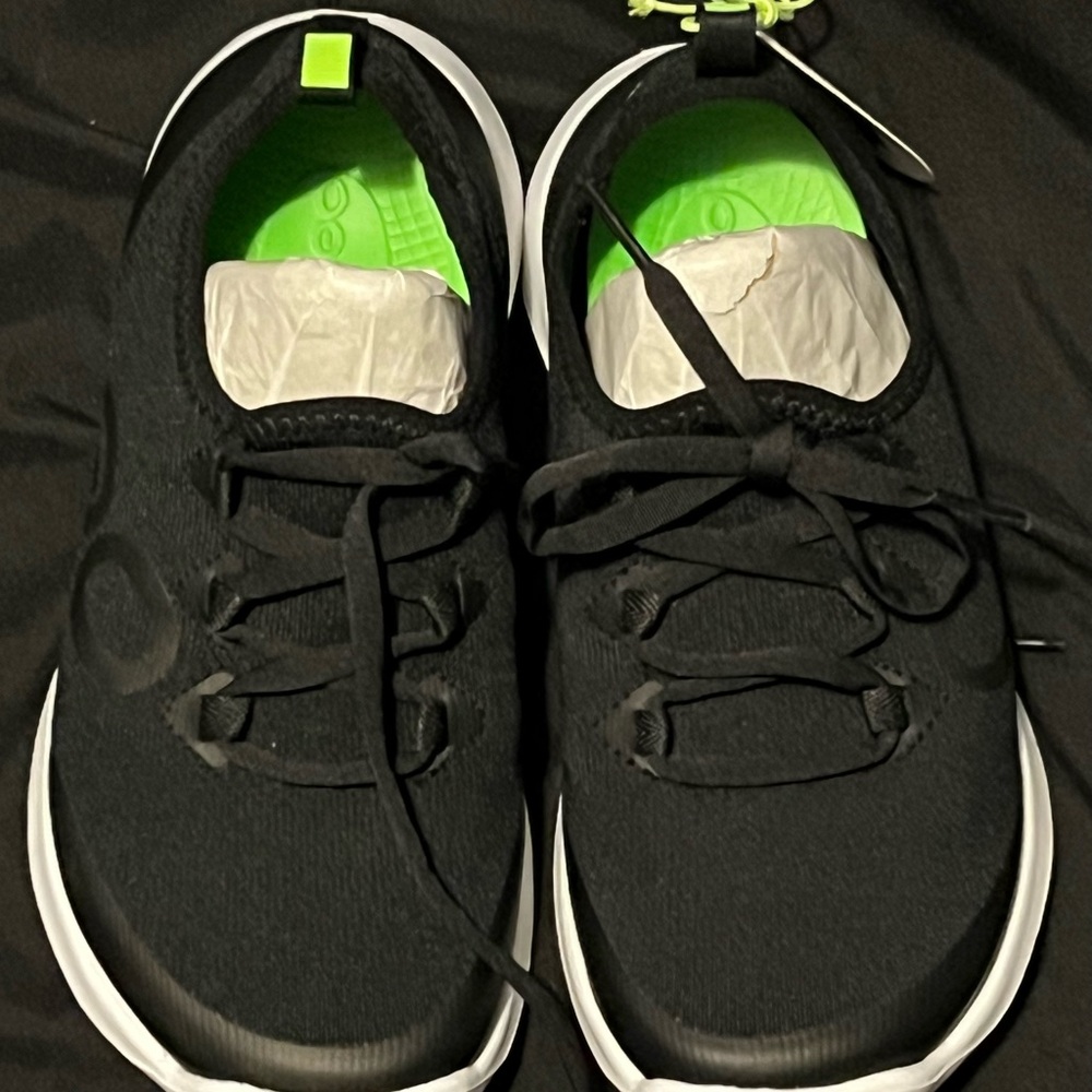 OOFOS Black Athletic Shoes with Green Accents